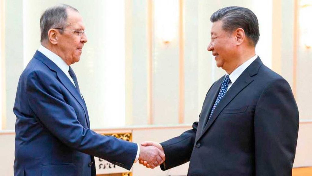 Las relaciones entre China y Rusia "han alcanzado un nivel sin precedentes, sin exageración alguna", afirmó el canciller ruso.