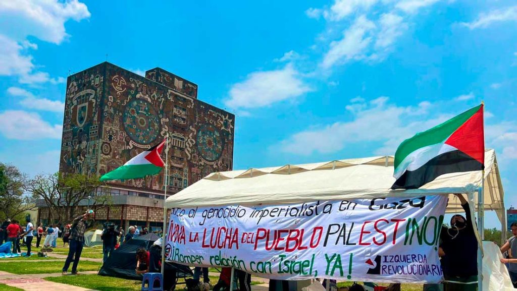 Estudiantes en el campamento propalestino en la UNAM.