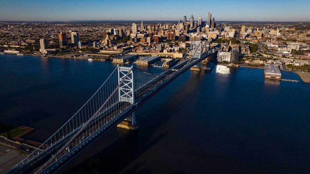 Foto: Vista aérea del puente Ben Franklin