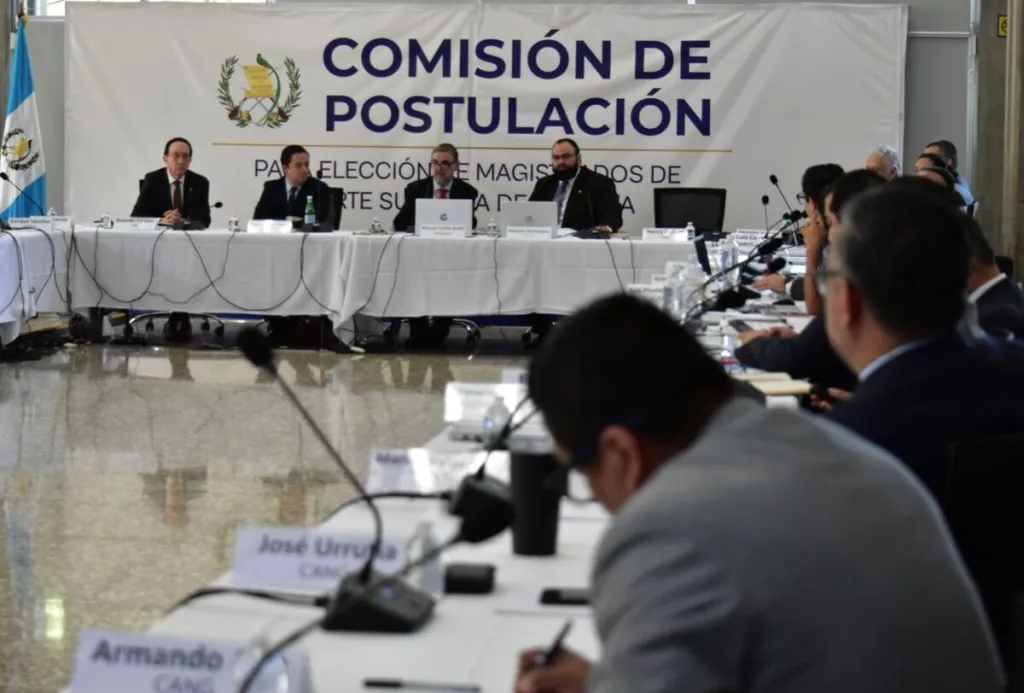 Comisión de postulación