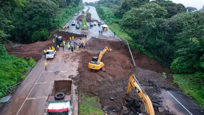 Foto: reparación carretera