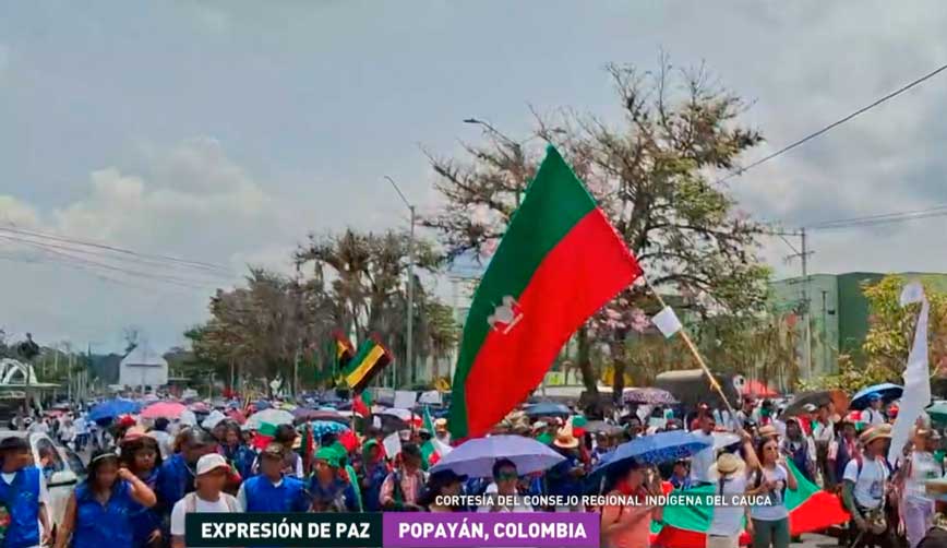 Miles de colombianos marchan exigiendo el fin de la violencia de grupos armados en el Cauca