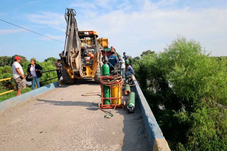 El Puente Bolivia fue reforzado para usar como vía alterna por el cierre del puente Nahualate. Foto: CIV