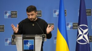 Vladímir Zelenski en la sede de la OTAN en Bruselas, el 17 de octubre de 2024. Virginia Mayo / Gettyimages.ru