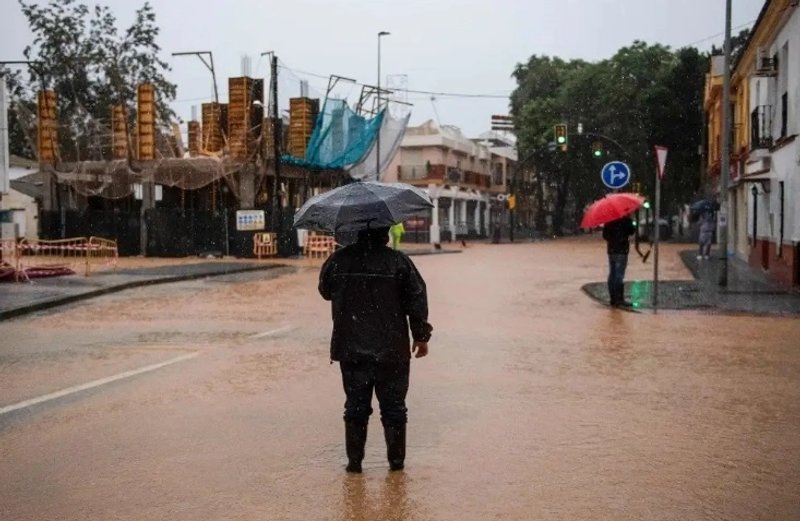 3 mil personas fueron evacuadas de manera preventiva por las fuertes lluvias registradas en Málaga, España. Foto Afp