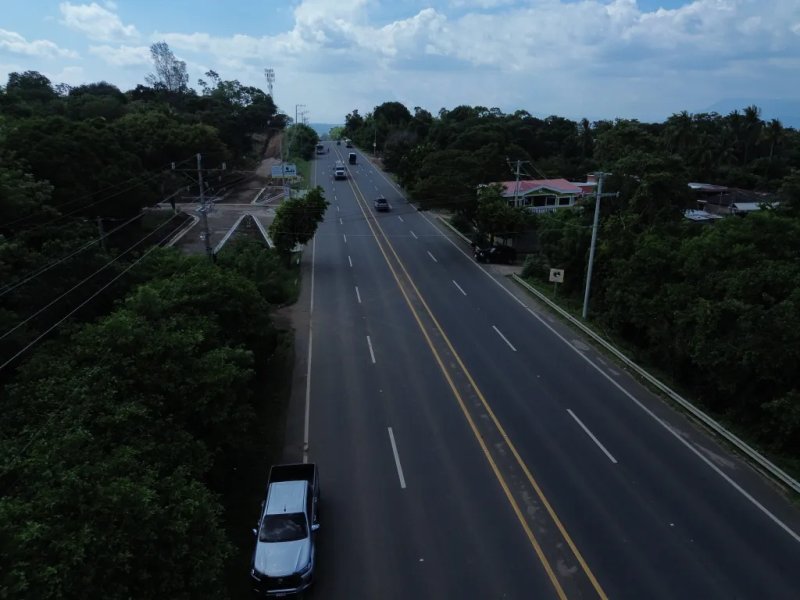 La Hora pudo establecer que las rutas en El Salvador están en buen estado y bien señalizadas. Foto: La Hora / Daniel Ramírez