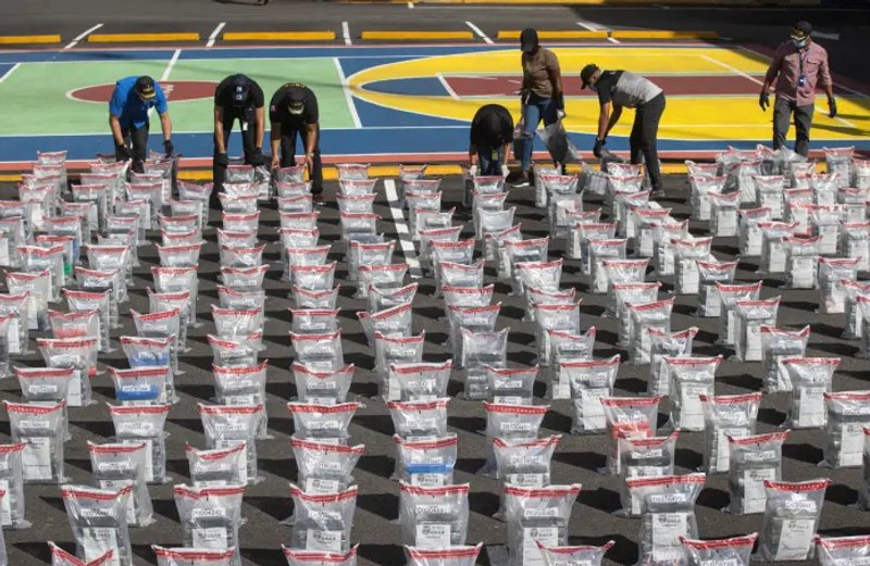 Gobierno de Guatemala se pronuncia por la droga incautada en República Dominicana. Foto La Hora: EFE Orlando Barría