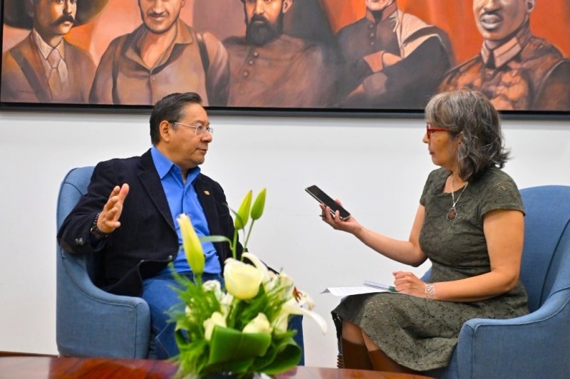 El presidente de Bolivia, Luis Arce, durante la entrevista con este diario. Foto Presidencia de Bolivia.