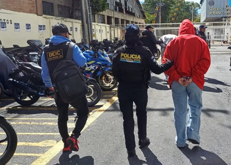 Gota a Gota: Suman 17 capturados de la red de prestamistas colombianos que dirigía el «jefe Ferney»