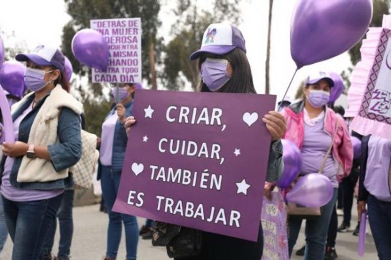 Fuentes: Rebelión [Imagen: manifestación por el día internacional de las mujeres en Bolivia. Foto MM]