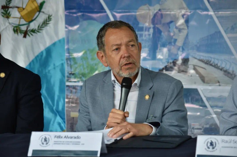 Félix Alvarado renunció como ministro. Foto La Hora: Daniel Ramírez