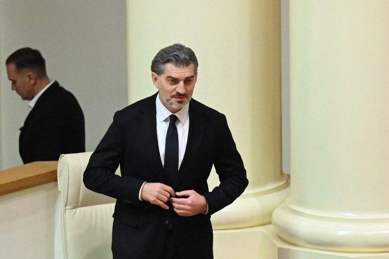 Mikheil Kavelashvili reacciona tras ser elegido como nuevo presidente de Georgia en el parlamento de Tbilisi el 14 de diciembre de 2024. Foto Afp