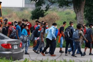 Guatemala es un país de origen de la migración, pero también de tránsito. Foto La Hora: AP.