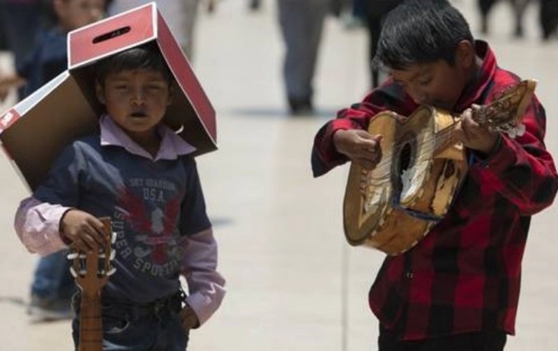 177 mil 971 menores de edad están en ocupaciones pagadas, mientras 366 mil 678 tienen a su cargo tareas en el hogar. Foto Cristina Rodríguez / archivo