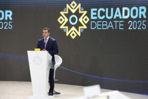 Quito, 20 ene (Prensa Latina) El debate de los 16 candidatos presidenciales de Ecuador tiene hoy varias lecturas, incluidos reproches al mandatario aspirante a la reelección, Daniel Noboa, por evitar responder los nombres de los cuatro niños recientemente desaparecidos y asesinados.