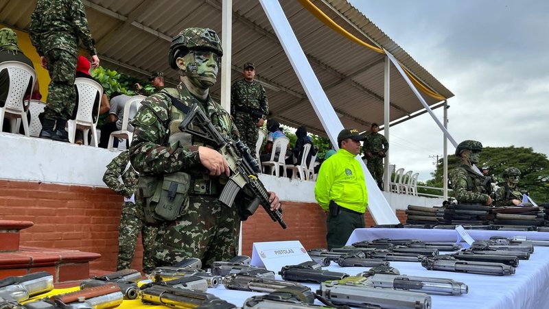 Arsenal incautado al Frente 33, una disidencia de las extintas Farc, en el Catatumbo (Norte de Santander, Colombia), el 25 de enero de 2025. Colombian Military Forces / Anadolu / Gettyimages.ru