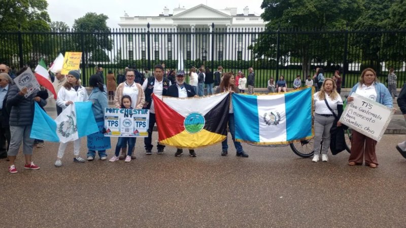 Cerca de 3 millones de guatemaltecos radican en Estados Unidos. En la fotografía, una protesta de migrantes en la Casa Blanca donde reclaman por el TPS para Guatemala. Foto La Hora / Red Migrante Guatemalteca.