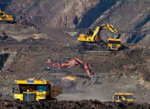 El proyecto gubernamental de reanudar la minería metálica en El Salvador avanza entre críticas, reclamos de ambientalistas y el arresto de un testigo de la defensa del caso Santa Marta, un sonado asunto sobre el tema minero.