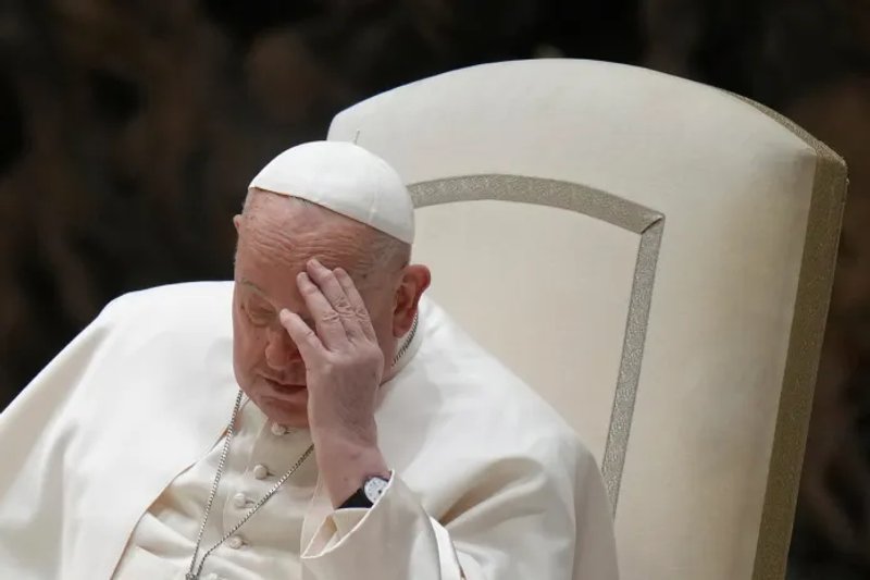 El Papa Francisco tendrá que continuar hospitalizado a raíz del diagnóstico de una nueva enfermedad que necesita atención especializada. Foto La Hora: AP