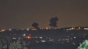 Israel llevó a cabo la noche de este viernes más de 20 ataques aéreos en el sur del Líbano, informa la Agencia Nacional de Noticias del país árabe.