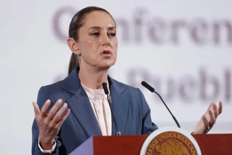 La presidenta mexicana, Claudia Sheinbaum, reveló que sujetos desconocidos hackearon su teléfono móvil y su cuenta personal de correo electrónico. Foto La Hora: EFE