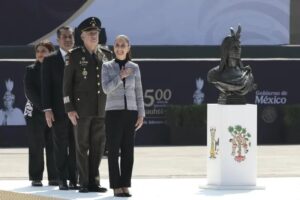 Sheinbaum insistió en que España debe pedir perdón por las "atrocidades cometidas" durante la conquista. Foto La Hora: EFE