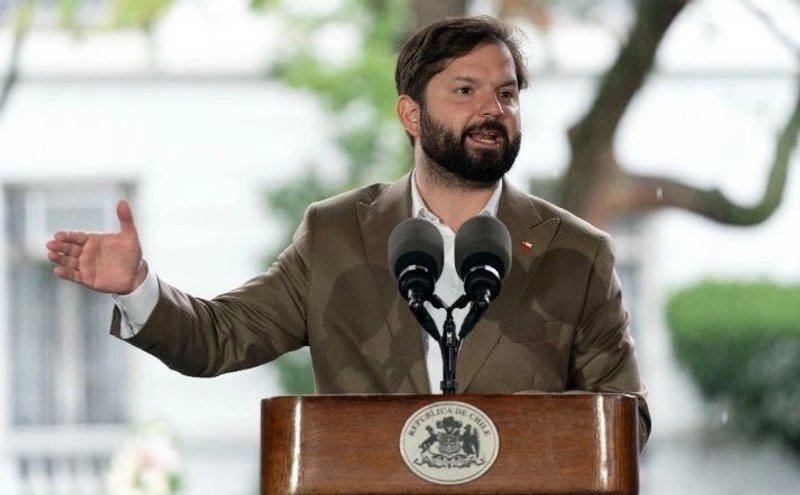 “Algunos hablan desde la comodidad de los diarios o programas de televisión que el gobierno empieza a despedirse, yo les digo que no hay despedida hasta el último día de mandato", dijo Boric. Foto Ap