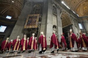 Vaticano: Los cardenales llamados a elegir al nuevo Papa en el cónclave El cónclave dara inicio el próximo 7 de mayo en la Capilla Sixtina del Vaticano, para elegir al sucede de Francisco.. Foto La Hora: AP.