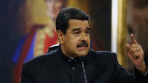 Maduro acusa a Bukele de actuar "bajo esquemas de los nazis" y exige liberar a los venezolanos encarcelados El presidente venezolano, Nicolás Maduro. Ariana Cubillos / AP