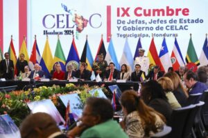 Fotografía cedida por la Comunidad de Estados Latinoamericanos y Caribeños (Celac) de jefes de Estado y de Gobierno durante la IX Cumbre de la Celac, en Tegucigalpa (Honduras). EFE/ Celac