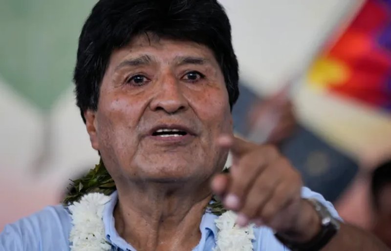 La Justicia también le prohibió a Morales salir del país, dispuso la anotación preventiva de sus bienes y la congelación de sus cuentas bancarias. Foto La Hora: AP