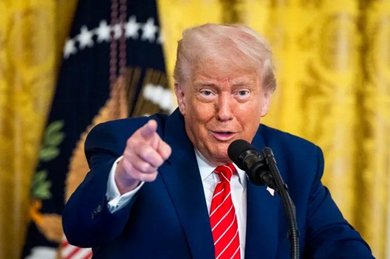 El presidente estadounidense, Donald Trump, expresó que fue "muy buena" la reunión con China. Foto La Hora: EFE/JIM LO SCALZO