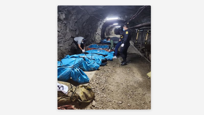 Imagen de los cuerpos de los mineros ejecutados en Perú tras ser secuestrados el 26 de abril de 2025. Redes sociales
