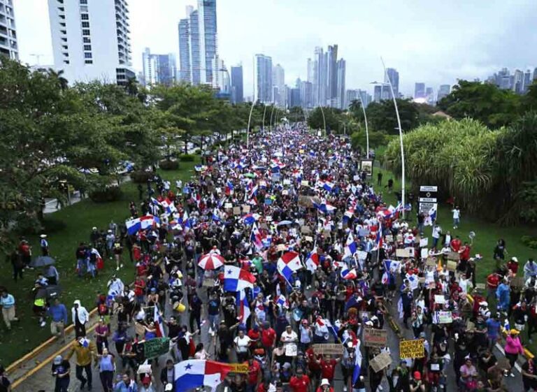 Panamá: 21 días de huelga indefinida, entre represión y diálogo