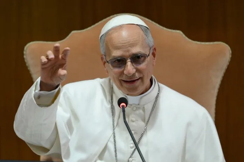 León XIV resaltó la importancia de la elección de su nombre y recordó a Francisco. Foto: EFE