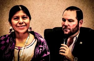 Sonia Gutiérrez y Álvaro Arzú Escobar cruzan señalamientos por control del Congreso El Congreso de la República se ha paralizado y ha dejado señalamiento entre diputados. Foto La Hora: Arte Francisco Altán