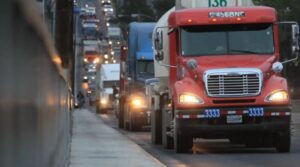 Transportistas anuncian plantón frente al Congreso este 31 de agosto y no descartan movilización en los departamentos