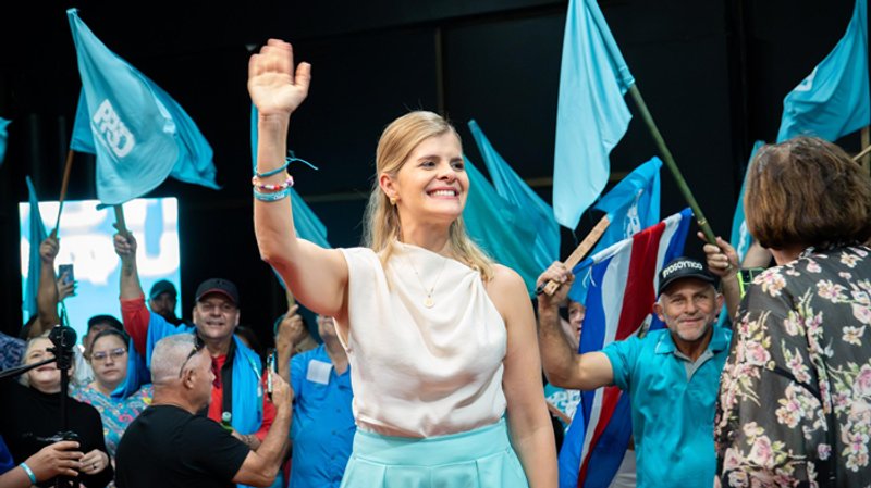 La presidenta electa durante la campaña electoral. Foto: Twitter de Laura Fernández