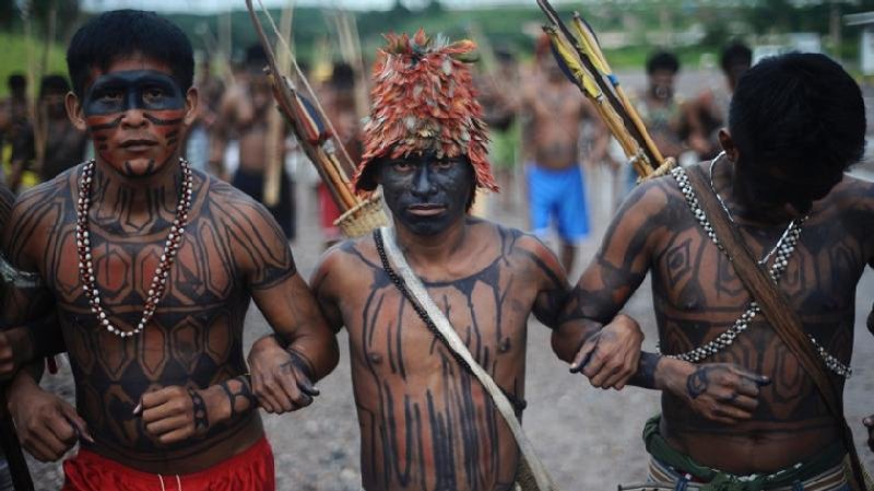 Miembros del pueblo Munduruku. Fuente de la imagen: InfoAmazonia.
