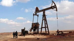 Precios mundiales del petróleo superan los 100 dólares por barril Pozo de petróleo en Al-Omar, Siria. Foto: Archivo