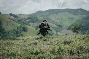 “El despliegue militar podría agravar el problema de seguridad” en América Latina, según especialista