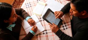 Las remesas hacia América Latina se duplicaron en una década y sostienen buena parte de varias economías