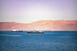 Irán: estrecho de Ormuz está «completamente cerrado»