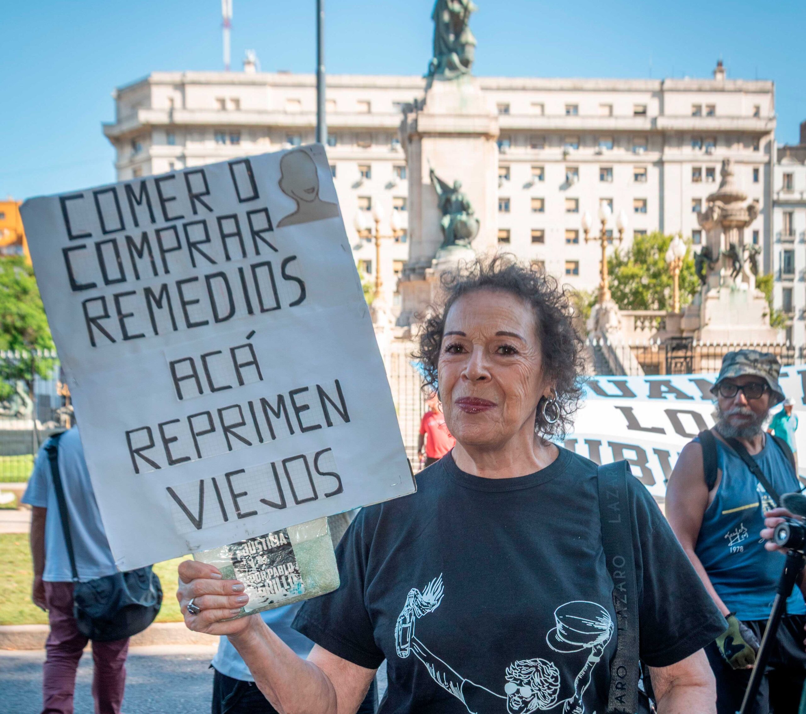 Foto de Juan Moccagatta: https://www.pexels.com/es-es/foto/protesta-en-buenos-aires-para-destacar-los-derechos-de-las-personas-mayores-36466916/