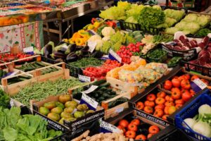 Precios mundiales de alimentos se disparan por la sequía y la crisis en Oriente Medio