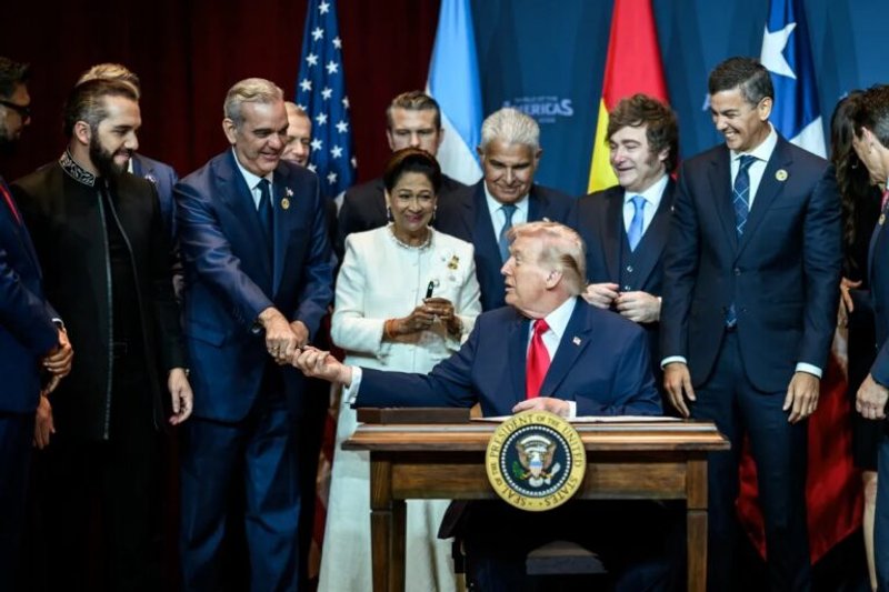 El presidente de Estados Unidos, Donald Trump, hizo público el denominado Escudo de Las Américas en marzo de 2026 . Foto: cortesía Casa Blanca.