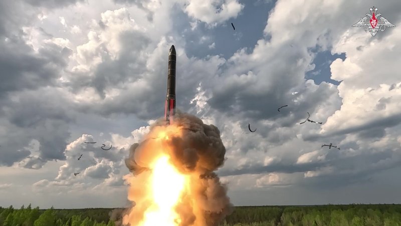 Lanzamiento de un sistema móvil de misiles Yars durante los ejercicios de preparación y uso de fuerzas nucleares, Rusia, del 19 al 21 de mayo de 2026 Ministerio de Defensa de Rusia