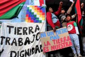 Mucha tierra en muy pocas manos: un plan para favorecer a las grandes empresas globales